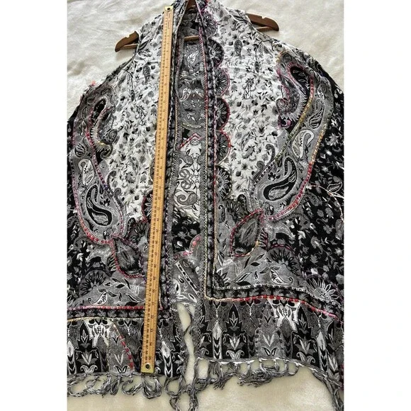 Soft Surroundings Kimono Paisley Wrap Open Black White Mandala Boho Chic - Picture 5 of 10